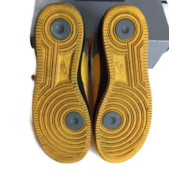 {SOLD} Nike Air Force One Premium Choz Sneakers - Picture 5 of 8